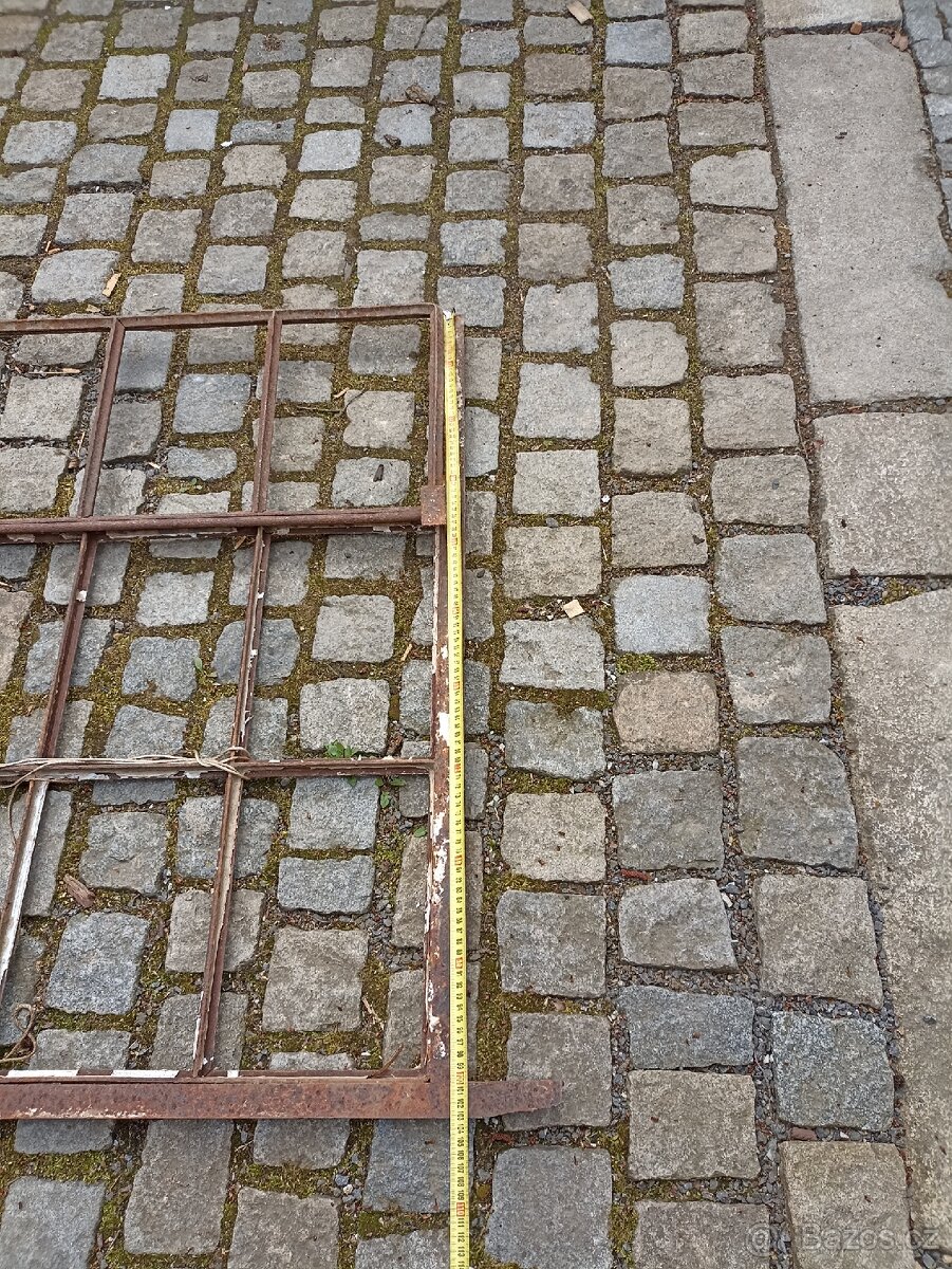 2 ks industriální, kovová okna - 16