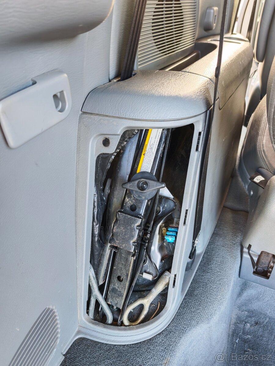 Chrysler Grand Voyager 2.8 CRD - 16