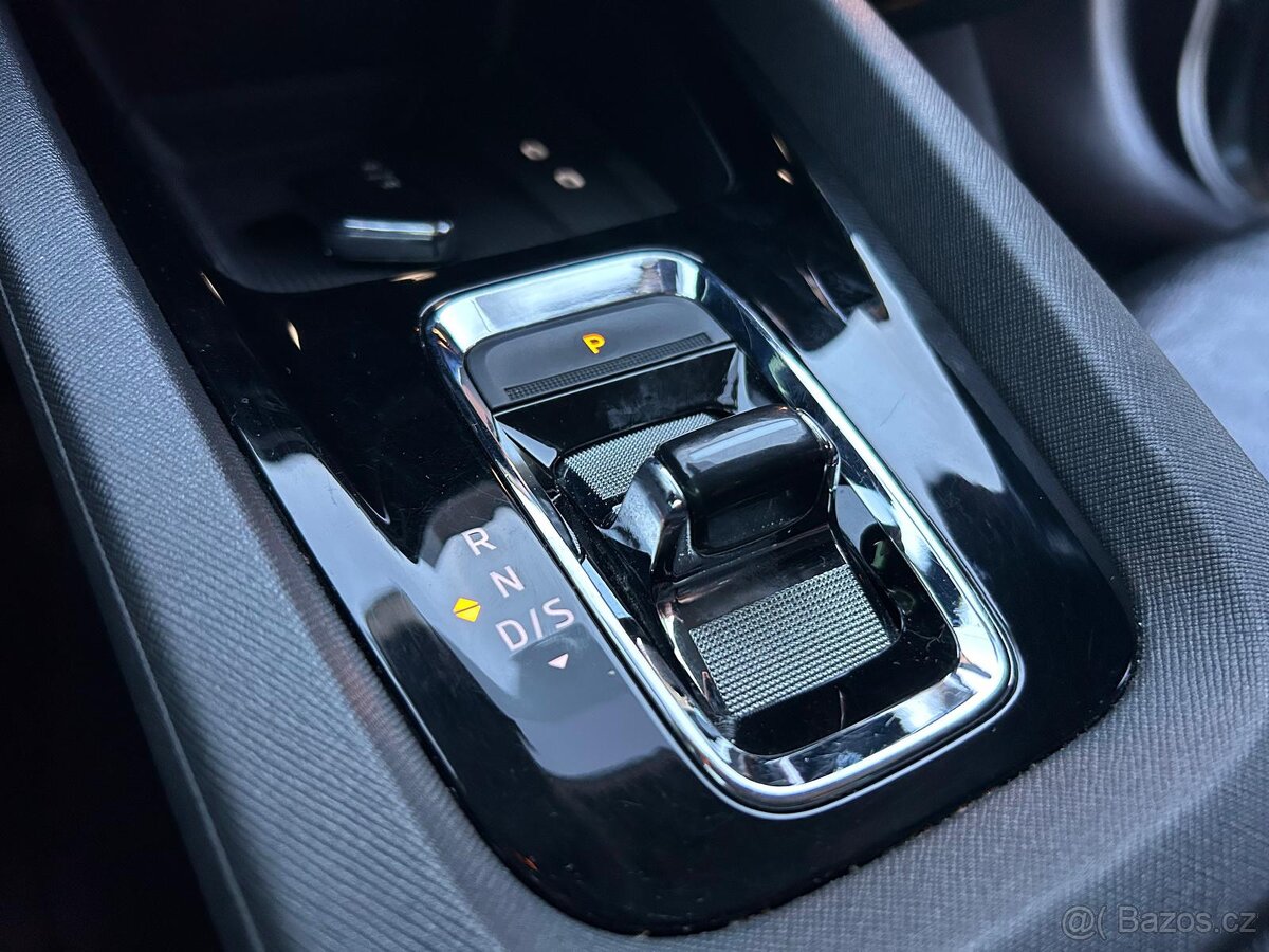 ŠKODA OCTAVIA 1.5 TSI - ČR / 1.Majitel / DPH - 16