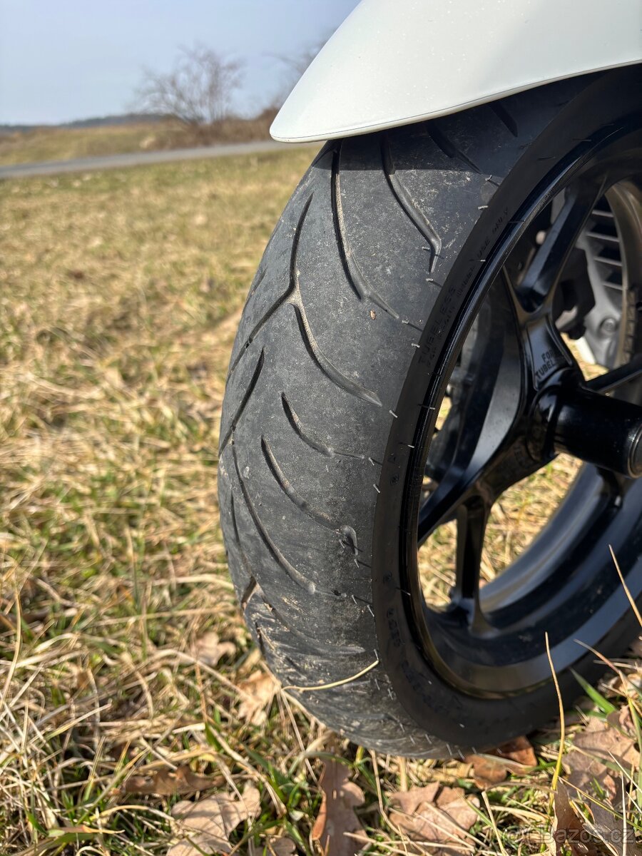 Yamaha NMAX 125 - 16