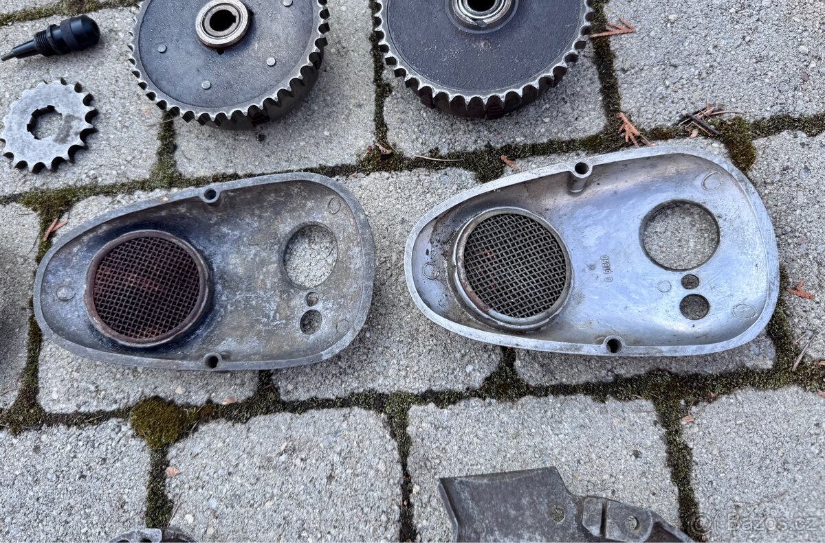 ČZ 125 B T 125 150 C, kývačka - díly motoru - 16