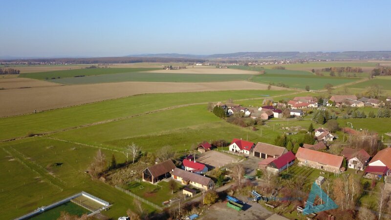 Rodinný dům se stodolou a garáží – Bříšťany u Hořic (okres J - 16