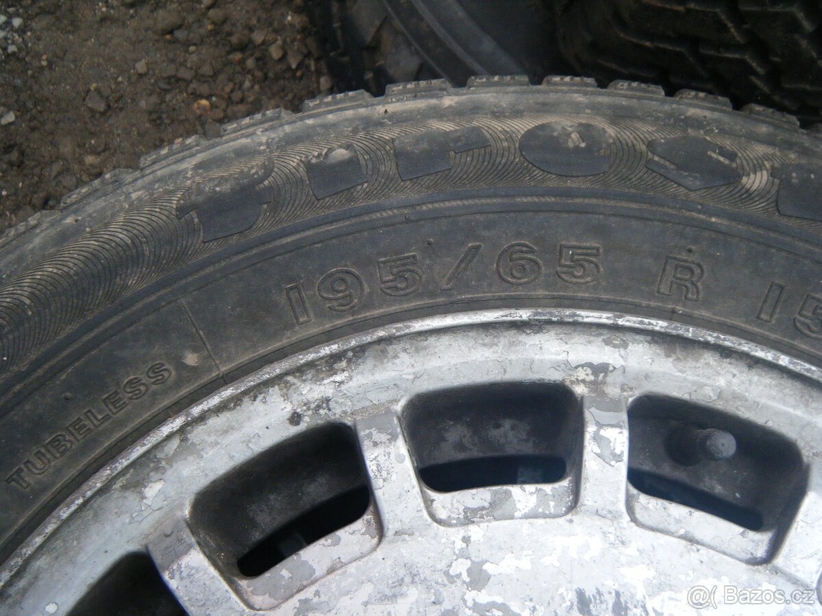 Pneu s disky,Mercedes,Mazda a jiné - 16