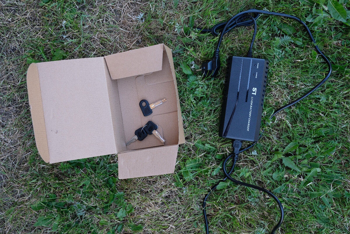 LEADER FOX LOTUS vel. 18 - 16