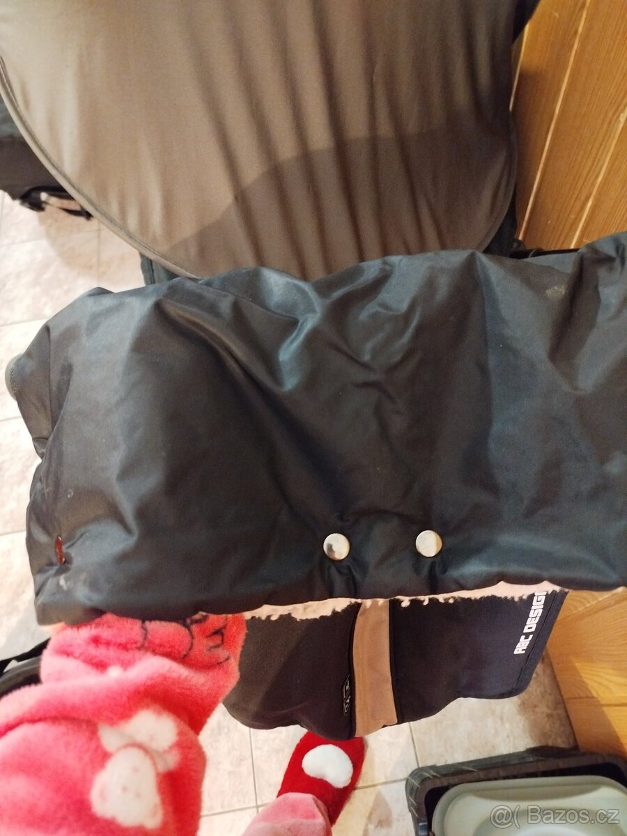 Sourozenecký kočár - 16