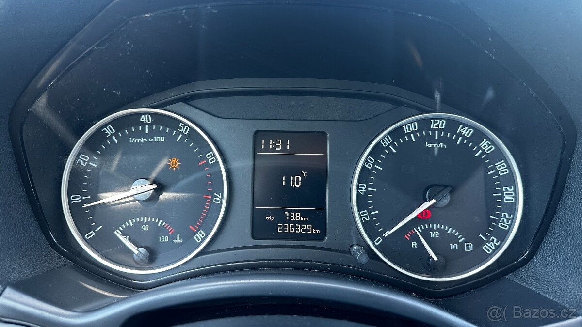 ŠKODA OCTAVIA 1.6 MPI - 16