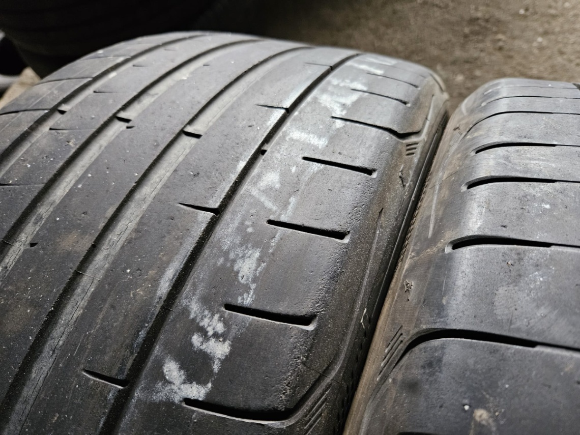 255/40R20 - 16