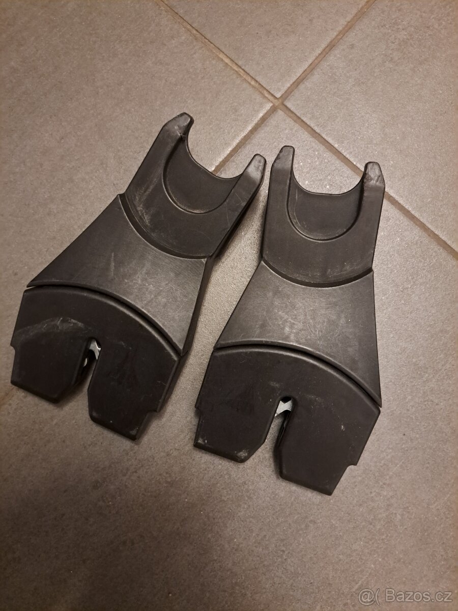 Isofix základna Maxi Cosi s autosedačkou - 16