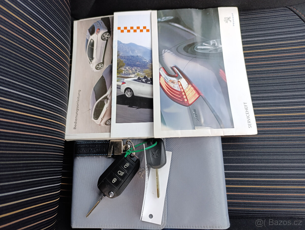 Peugeot 208 Style 1.2 60KW, servis, PĚKNÝ STAV - 16