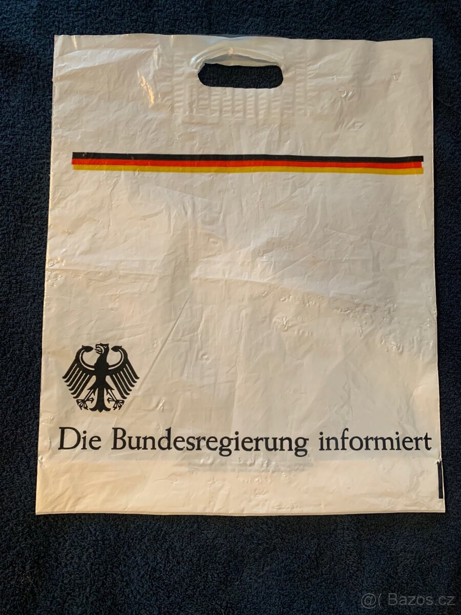 IGELITOVÉ TAŠKY RETRO TUZEX EVROPA - 16