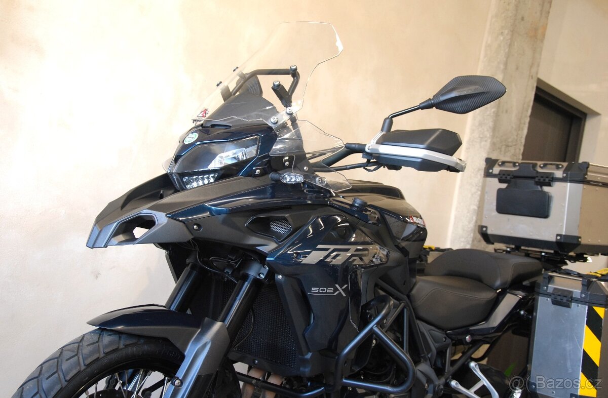 Benelli TRK 502 X - VÝPRODEJ,hezký stav,původ ČR,po 2. maj. - 16