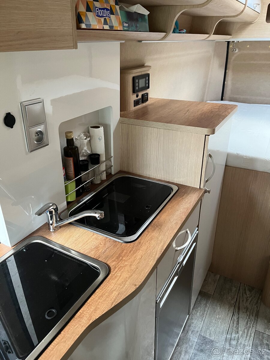 Obytná vestavba Citroen Jumper - 16