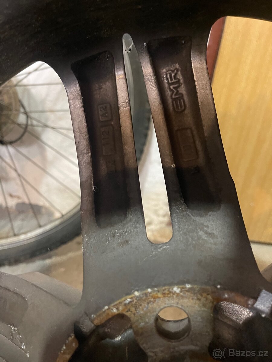 Prodám alu kola 19” s pneu SYRON Performance 235/35 R19 - 16