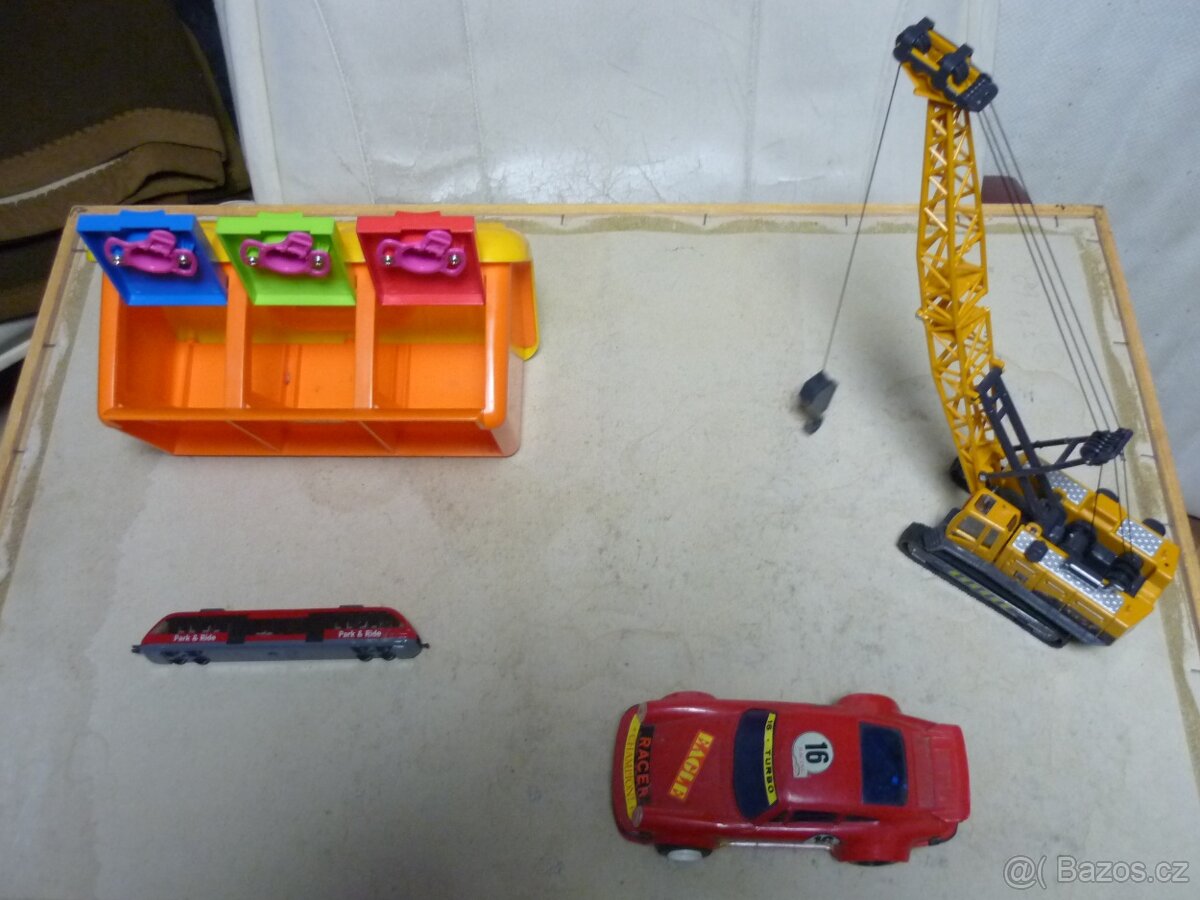 HRAČKY-TRAKTOR A ZEMĚDĚL.STROJE,JEŘÁB,POLICEJ.AUTO,KAMIONY A - 16