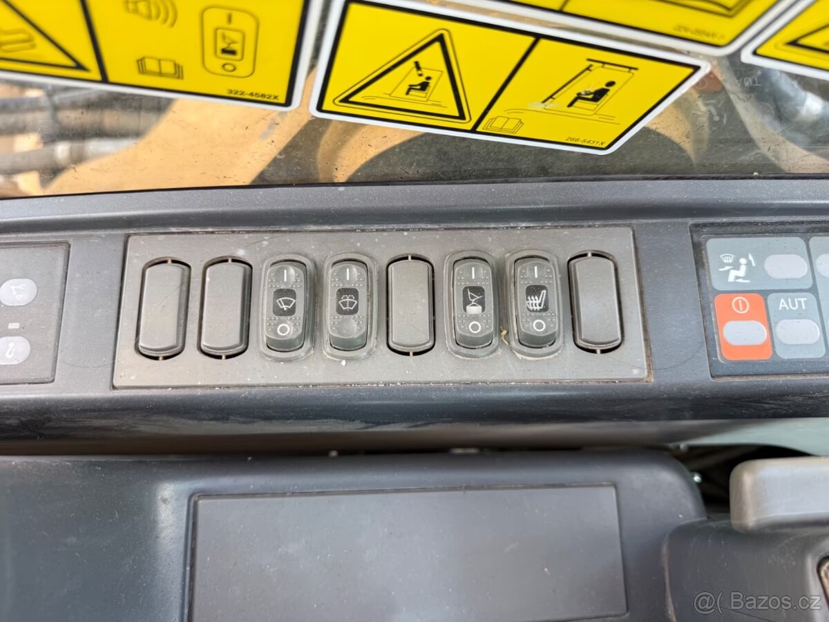 CAT 320 D Pásový bagr - 16