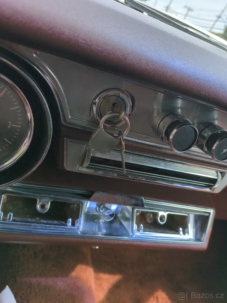 Cadillac Coupe deVille 1966 - 16