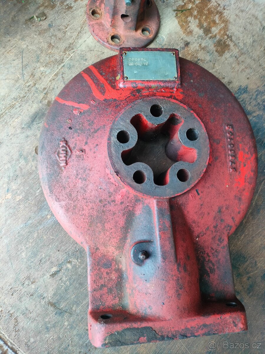 KUHN 280 SHRNOVAČ -- ruzné díly - 16