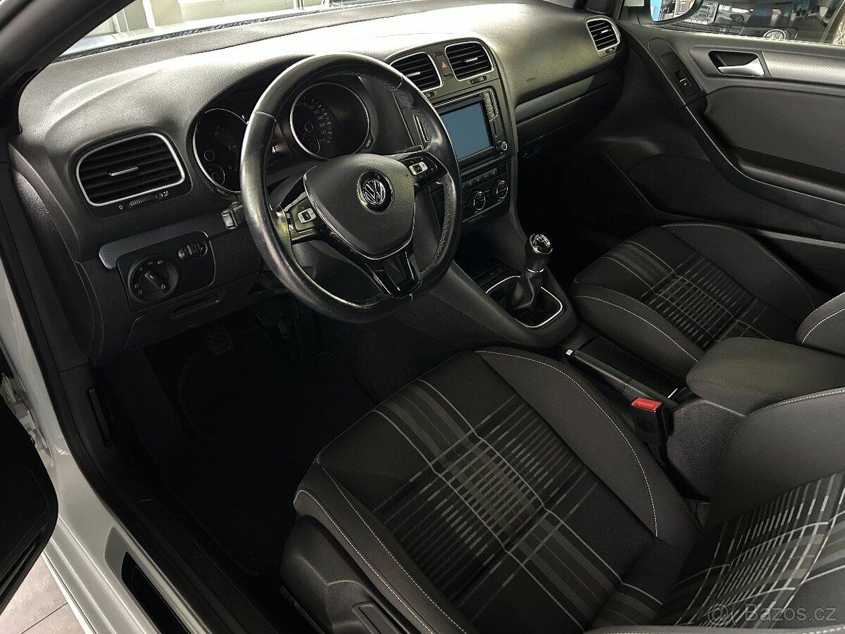 Volkswagen Golf 6 CABRIO 2.0 TDI,LOUNGE,2.MAJITEL - 16