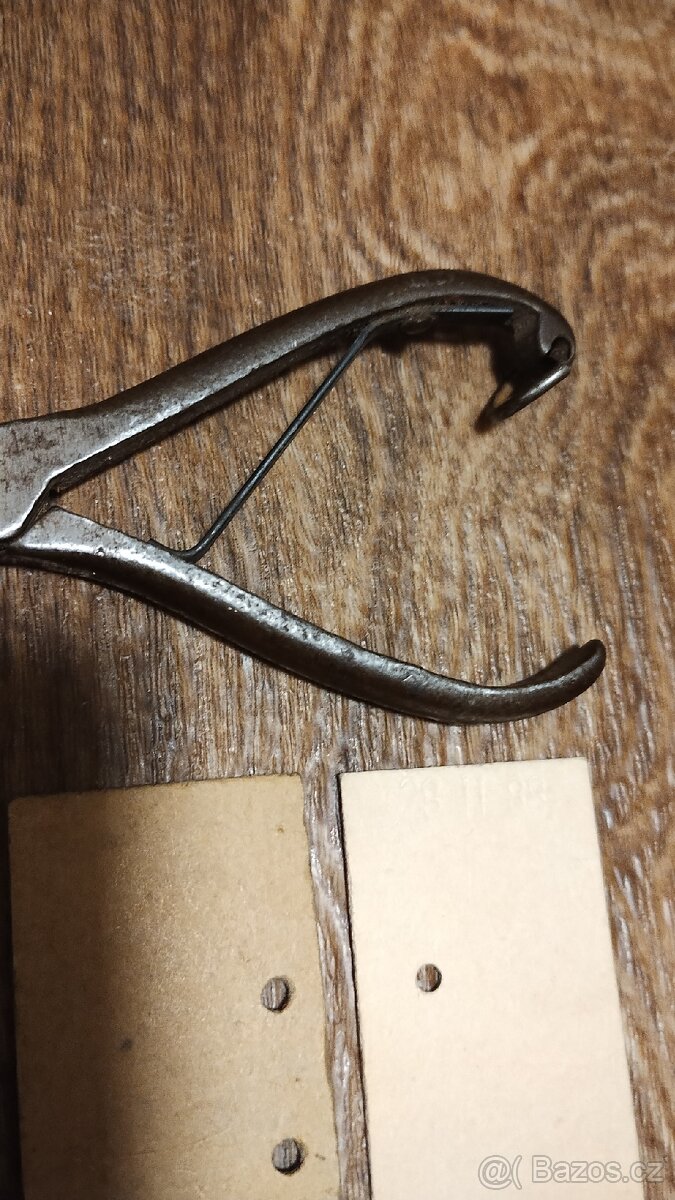 Kleště a 6 ks jízdenek na ČSD - 16