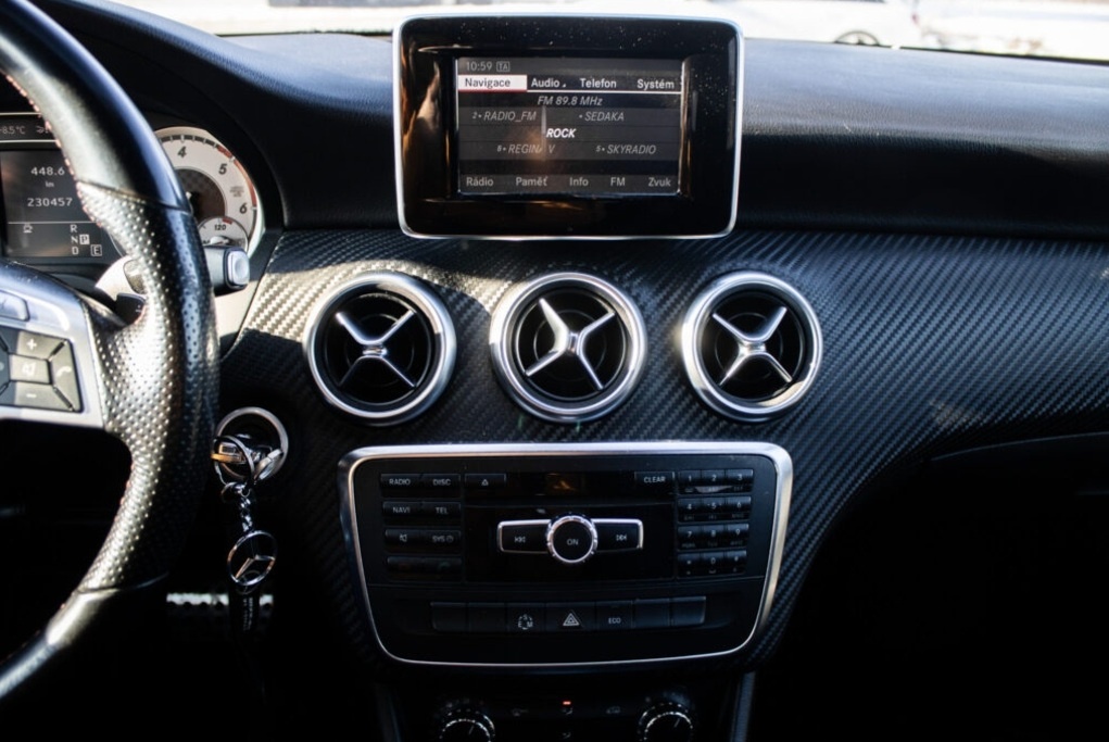 Mercedes-Benz A trieda 180 CDI BlueEFFICIENCY, 80kW (2012) - 16
