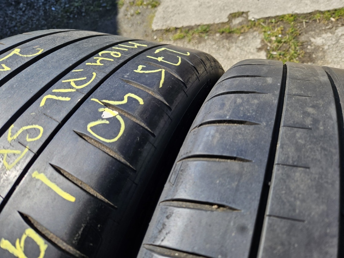275/40R19 - 16