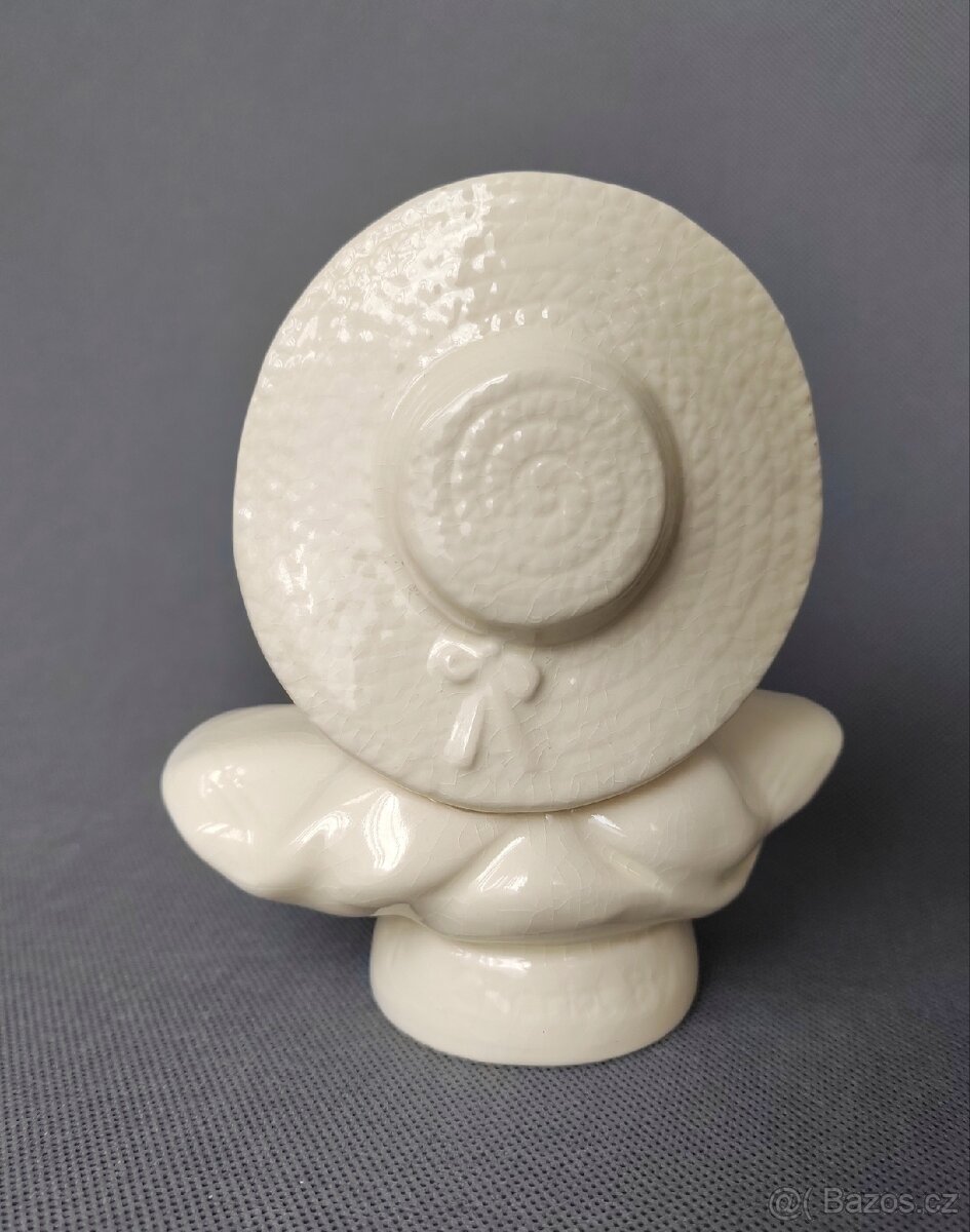 Nádherná sestává figurek a talíře od M.J. Hummel a Goebel - 16