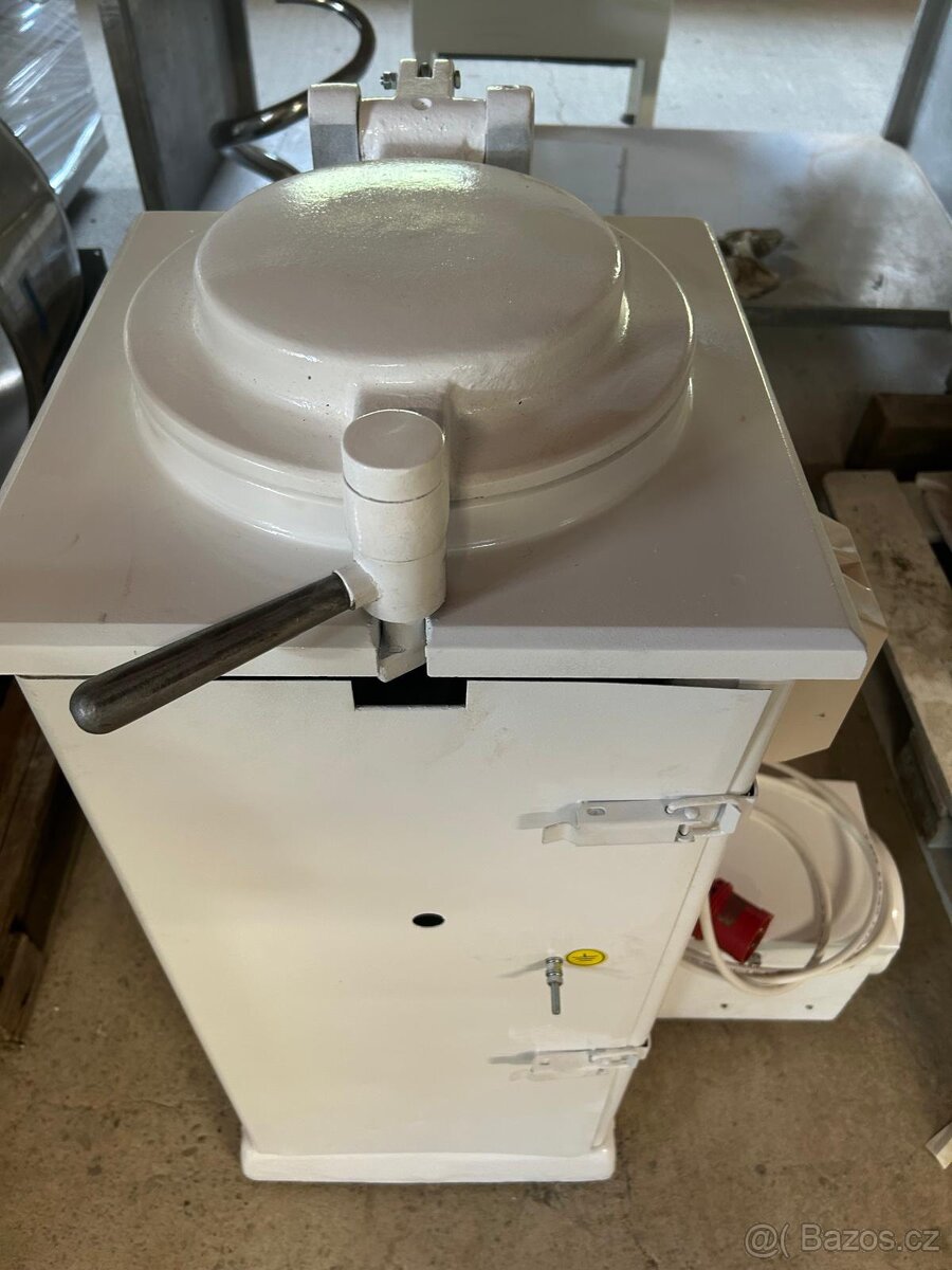 Děličky na dělení těsta - 16