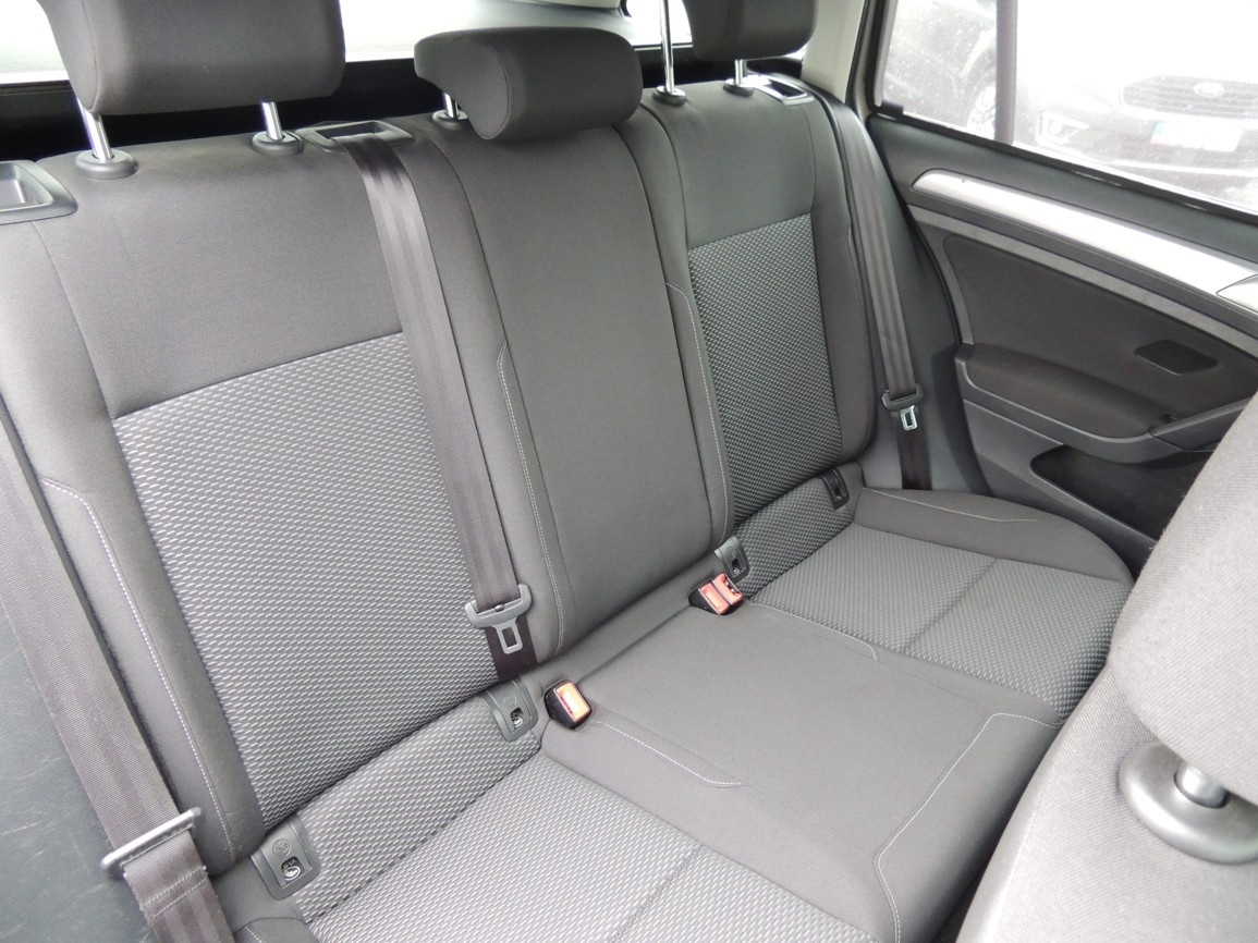 VW Golf Variant 1.6TDi,85kw,2018,2.maj.-21%DPH - 16