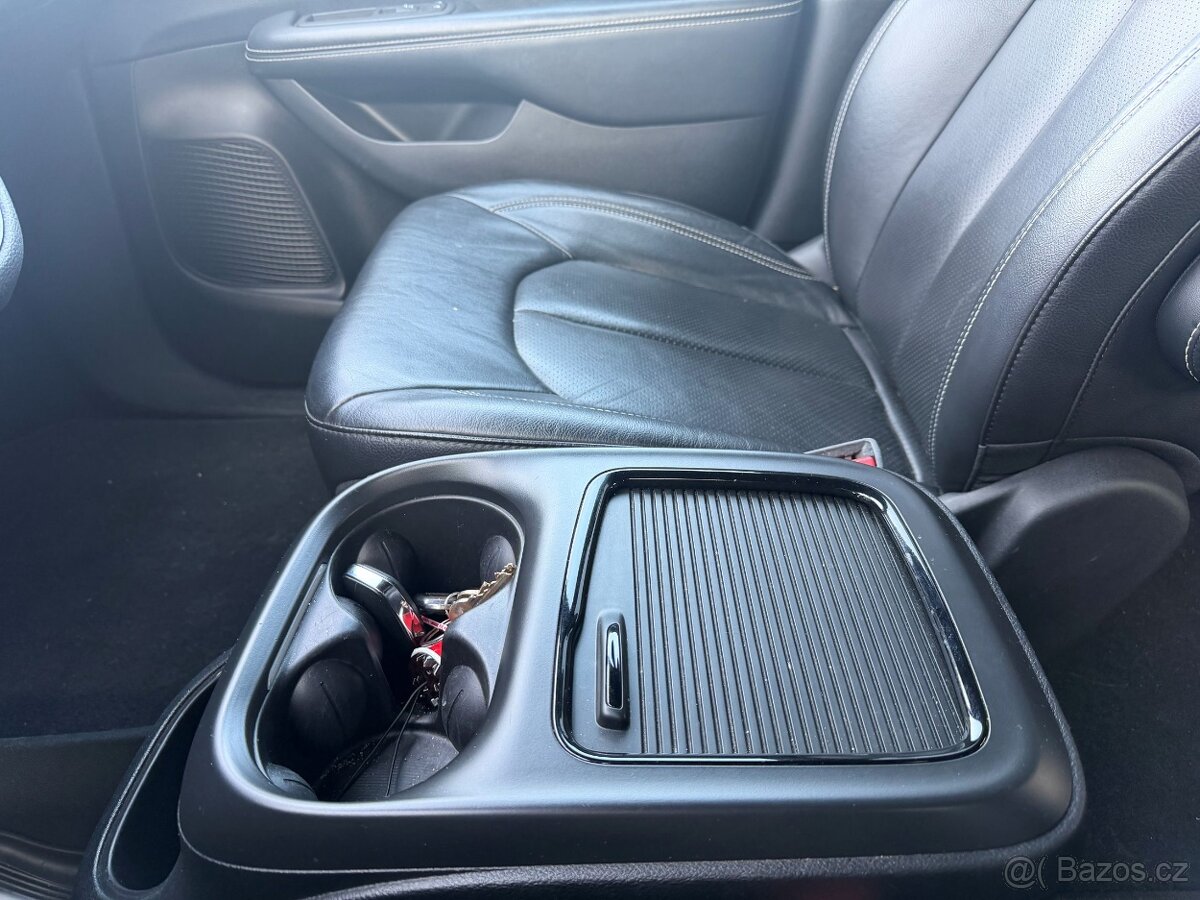 Chrysler Pacifica 3,6 4x4 AWD S type Radar 2022 - 16