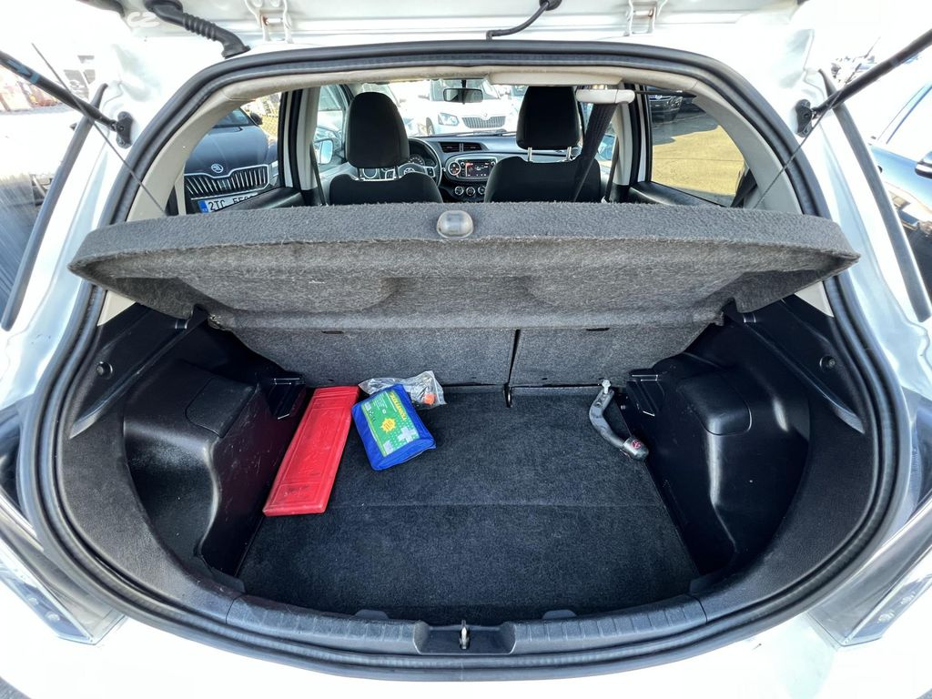 🚗 Toyota Yaris 1.0VVTi KAMERA TAŽNÉ PŮVOD ČR - 16
