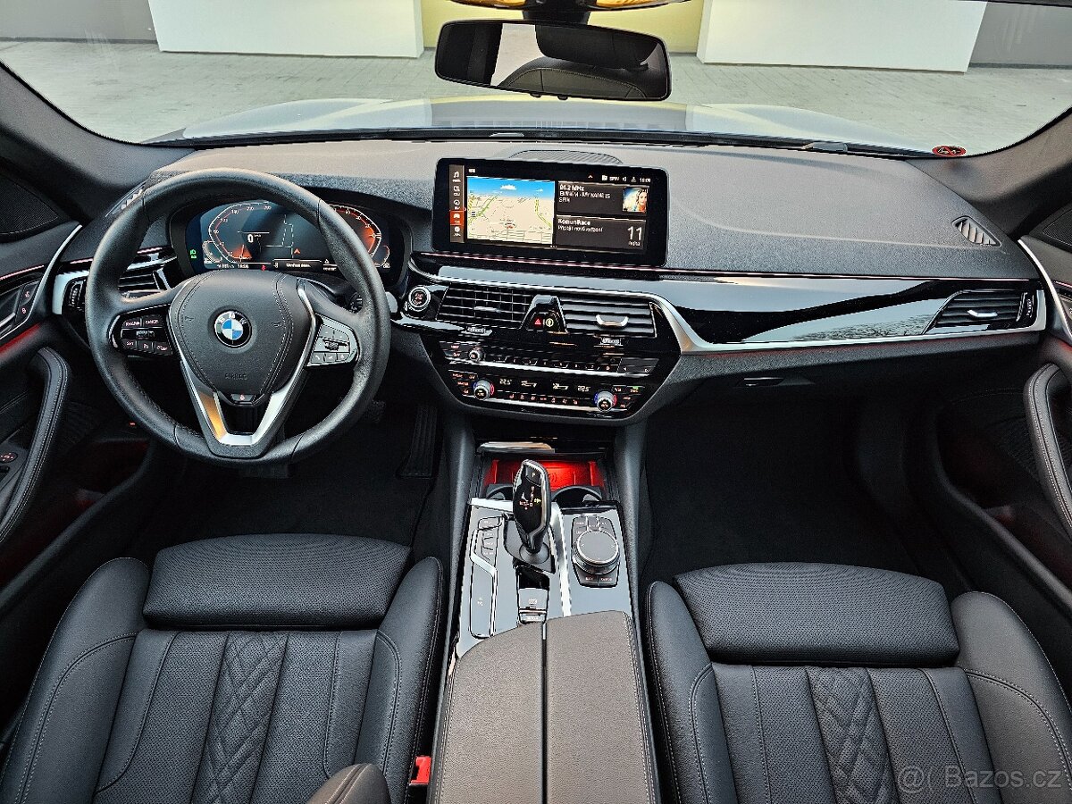 BMW Řada 5, 520d xDrive Touring - 16