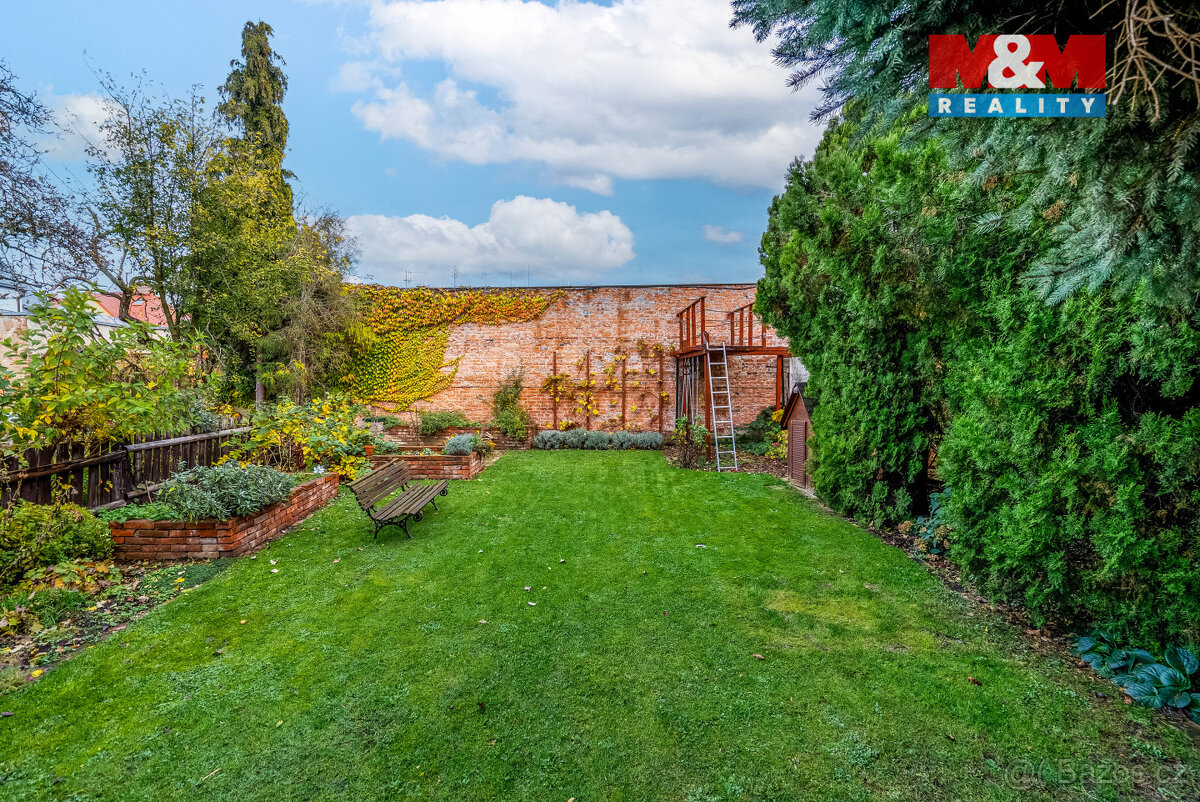 Prodej bytu 3+kk, 72 m², Hradec Králové, ul. Bozděchova - 16