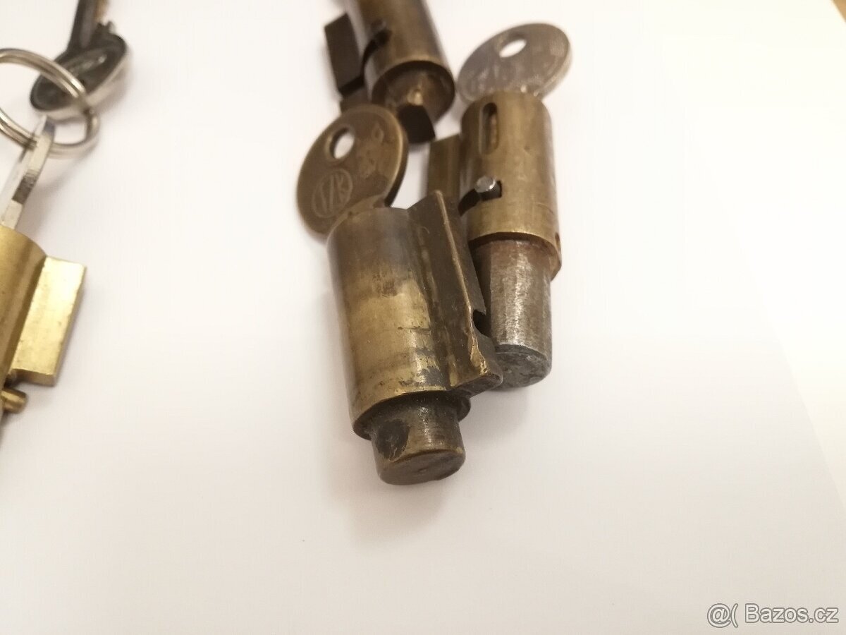 Zámek řízení sedla FAB Jawa ČZ kývačka pionýr 125 175 250 - 16