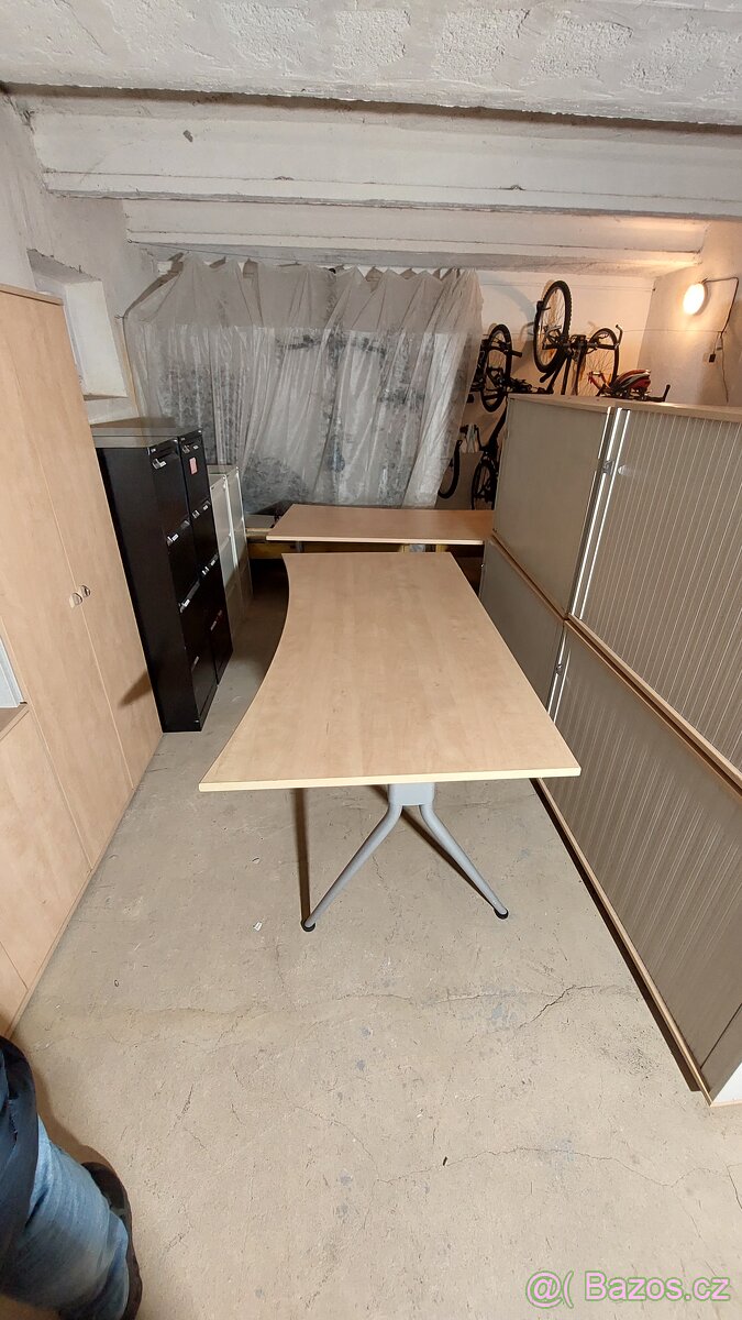 Kancelářský nábytek - 16