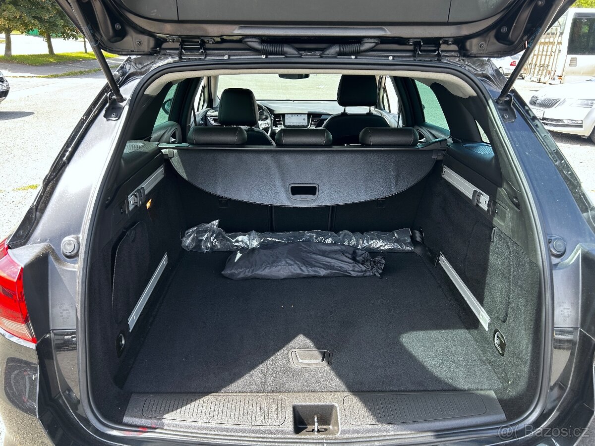 Opel Astra K kombi 2019, černá, 103.407 km - 16