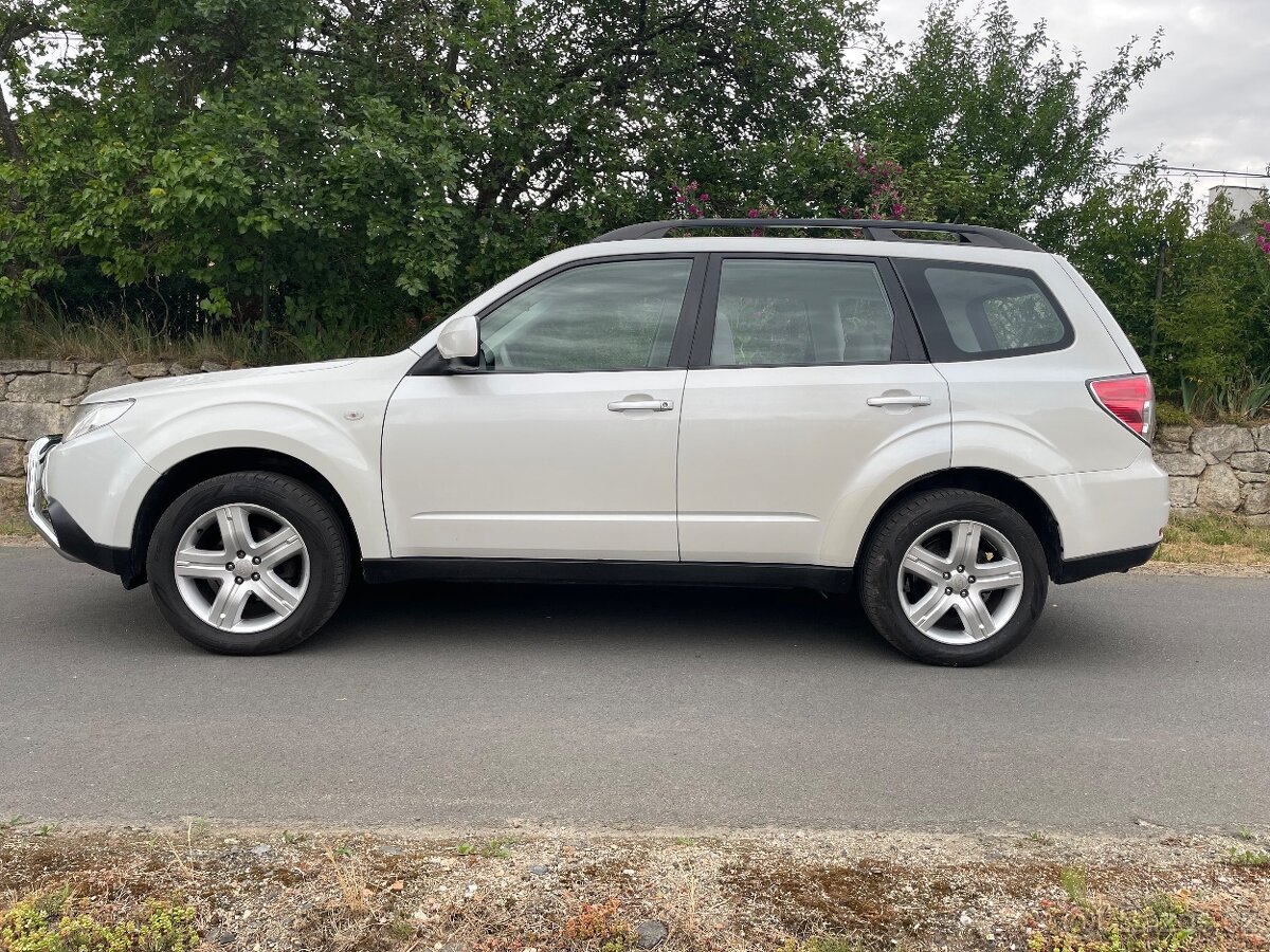 Subaru Forester benzin automat 2.0 - 16