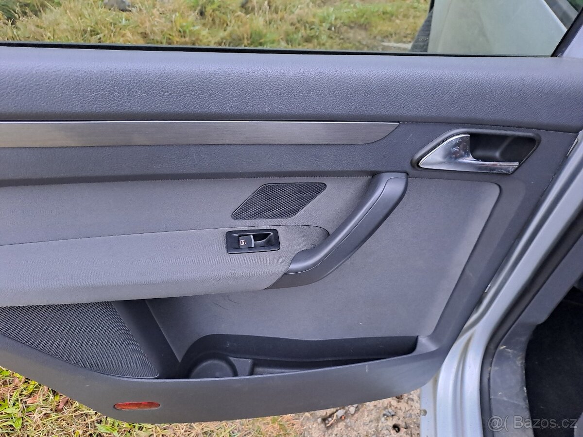 VW Touran 1.4 TSI PO GO MOTORU (2024) – 7 MÍST, STK 2027 - 16