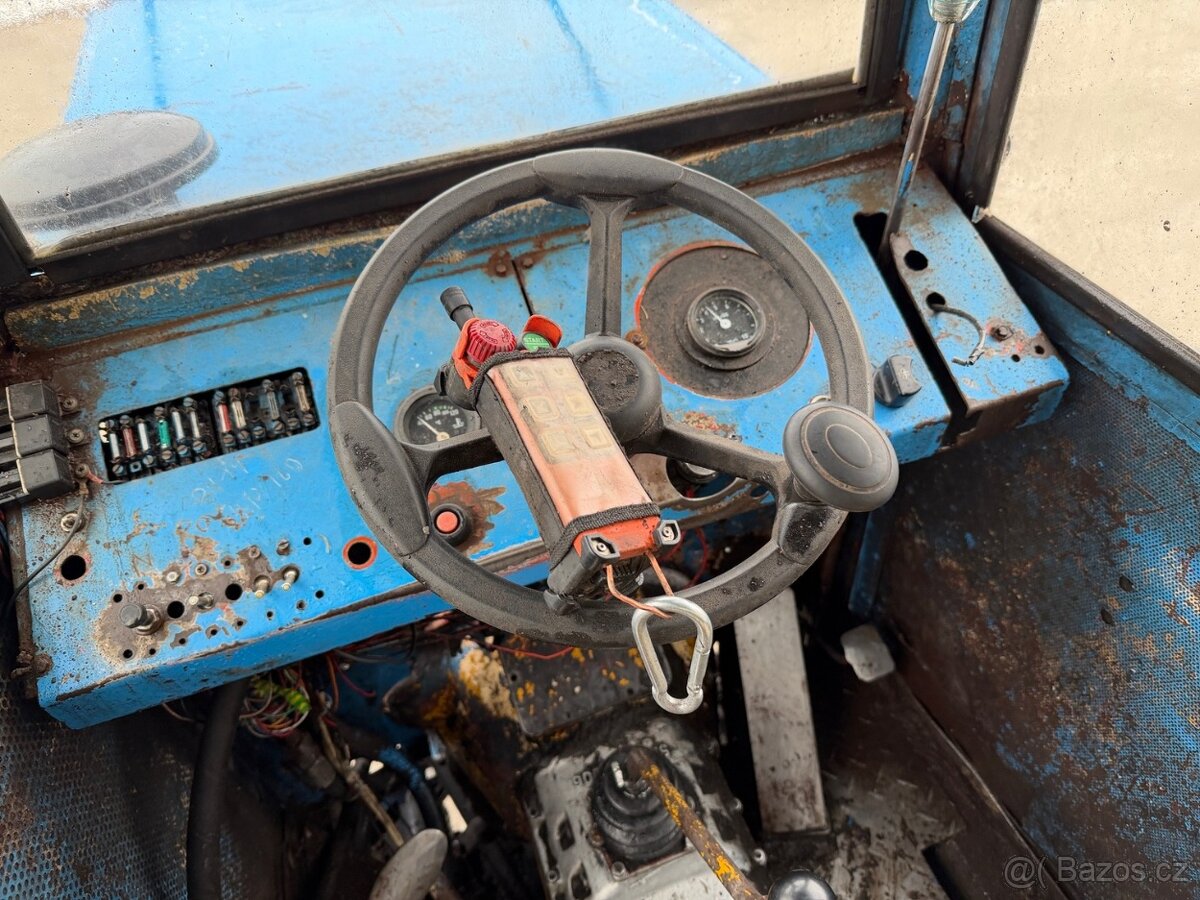 LKT 80 4x4 1980 VIN 716 - 16