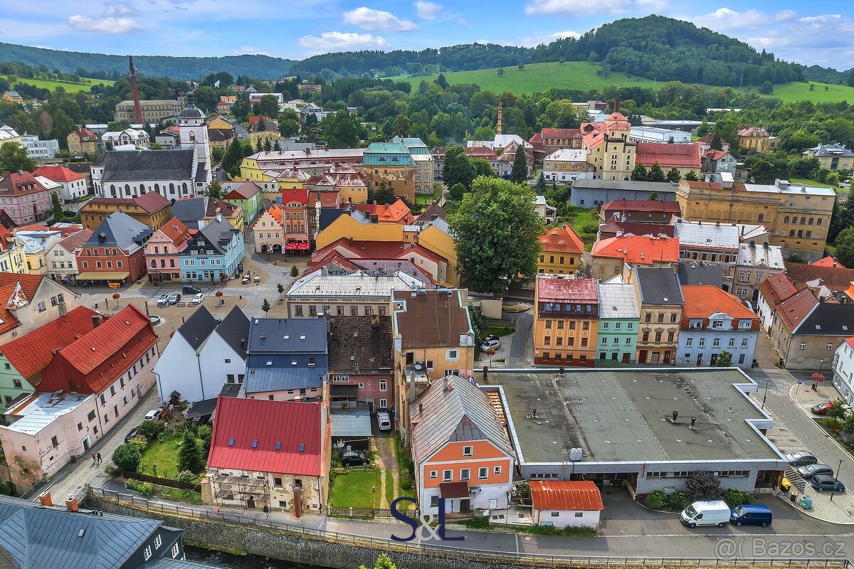 Prodej 1/2 rodinného domu v centru města Česká Kamenice - 16