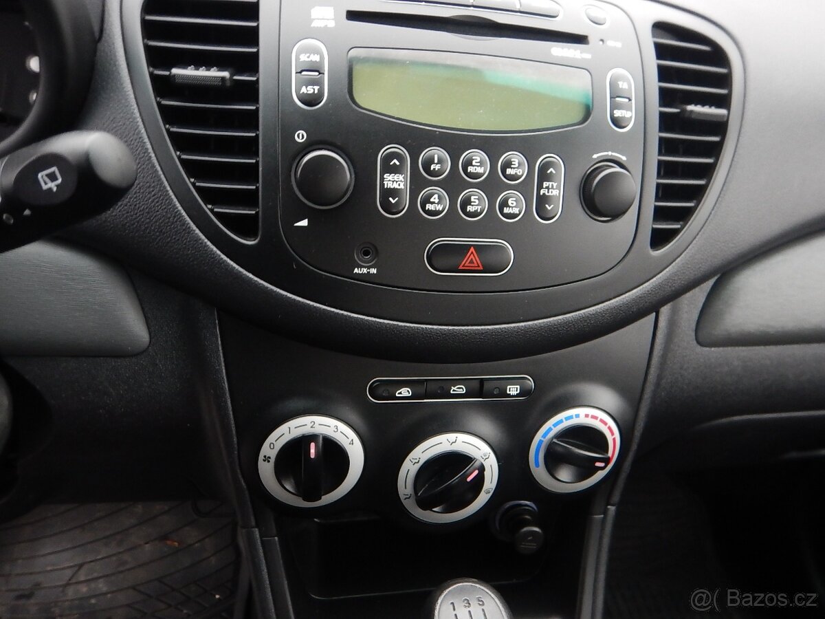 HYUNDAI i10 1.1i, SERVO - 16