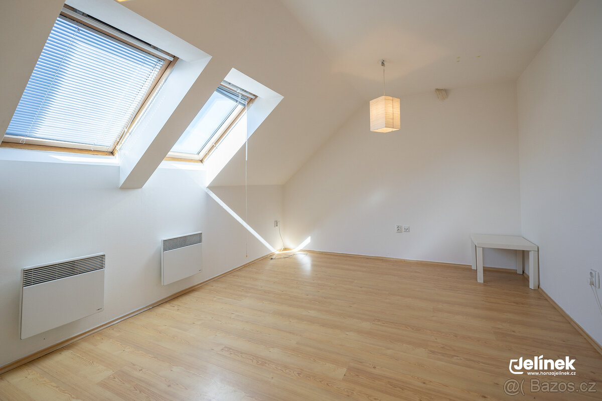 Mezonet o dispozici 4+1, Polička – ulice 1. máje 607 - 16