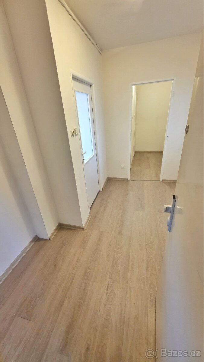Pronájem 3+1 s lodžií, Pardubice - Zelené předměstí - 16