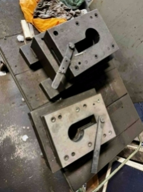 Excentrický lis LE 400 z roku 1963 - 16