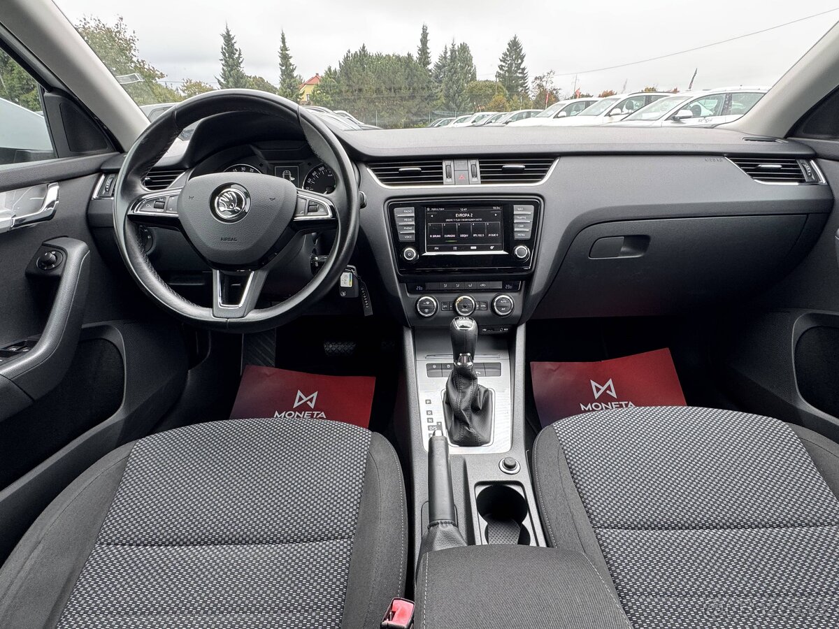 Škoda Octavia 3 2.0 TDi - 110KW - DSG - NAVI - XENON-NAVI - 16