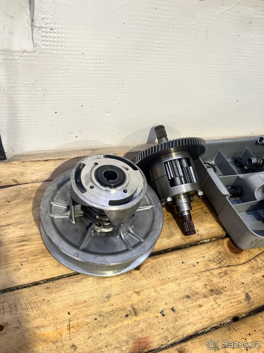 Prodám Microcar lyra odysey + 2 k tomu , díly - 16