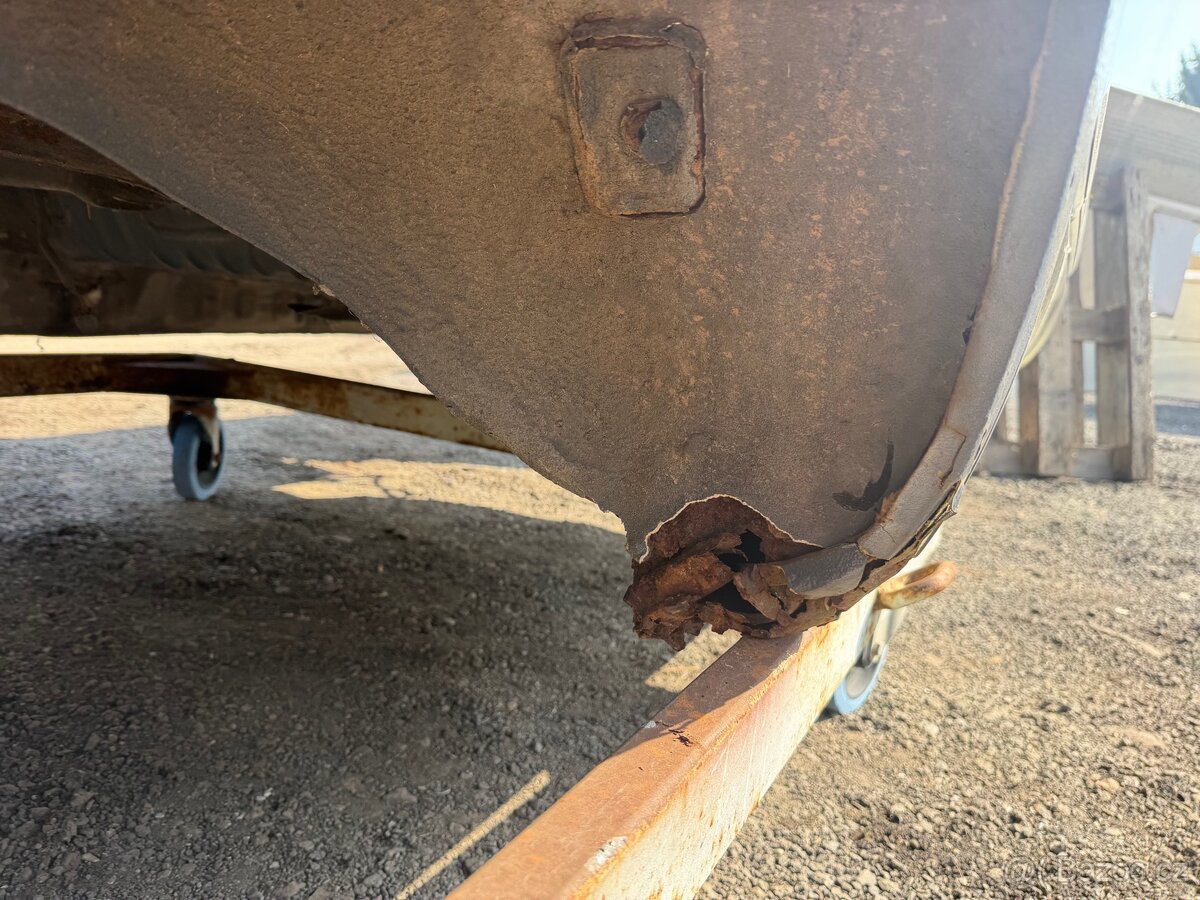 Toyota Land Cruiser 80 , karoserie - 16