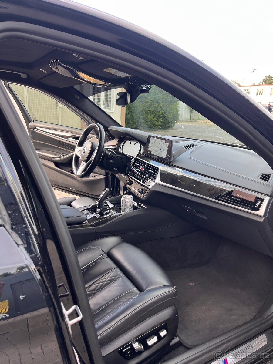BMW G30 540i - 16