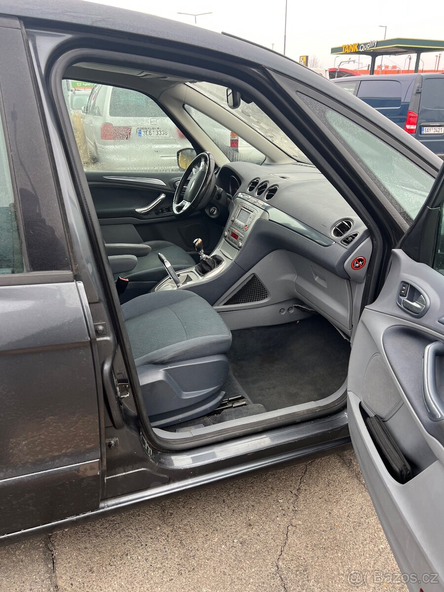 Ford Galaxy 1,8TDC 7 míst - 16