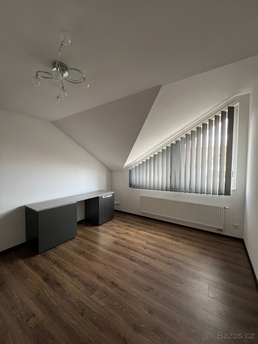 Pronájem rodinného domu - 16