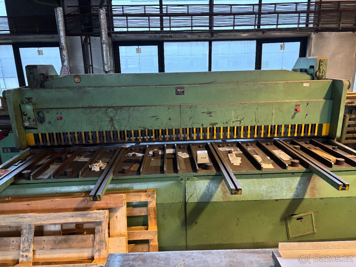 Prodám tabulové nůžky NTE 3150/10A - 16